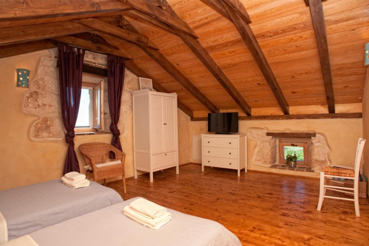 Villa Lauriana Diminici Bagian luar foto