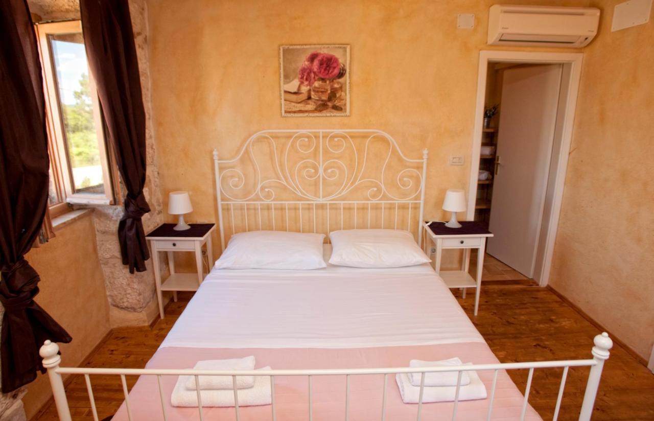 Villa Lauriana Diminici Bagian luar foto